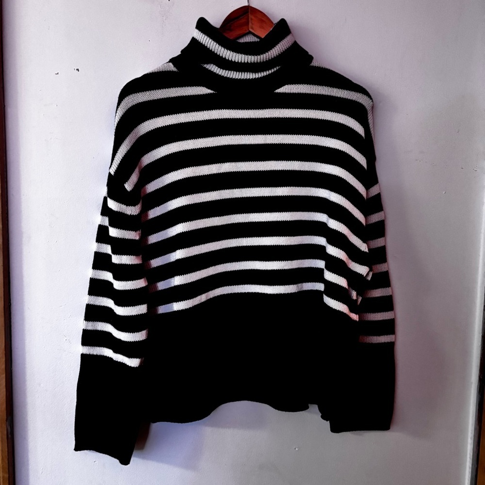 Sweater Gap Blue & white breton stripe sz S